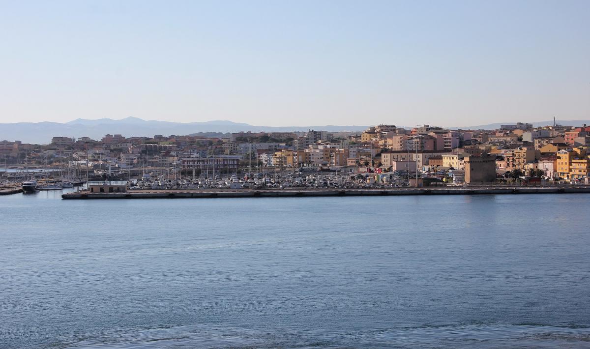 Veduta di Porto Torres, il porto 